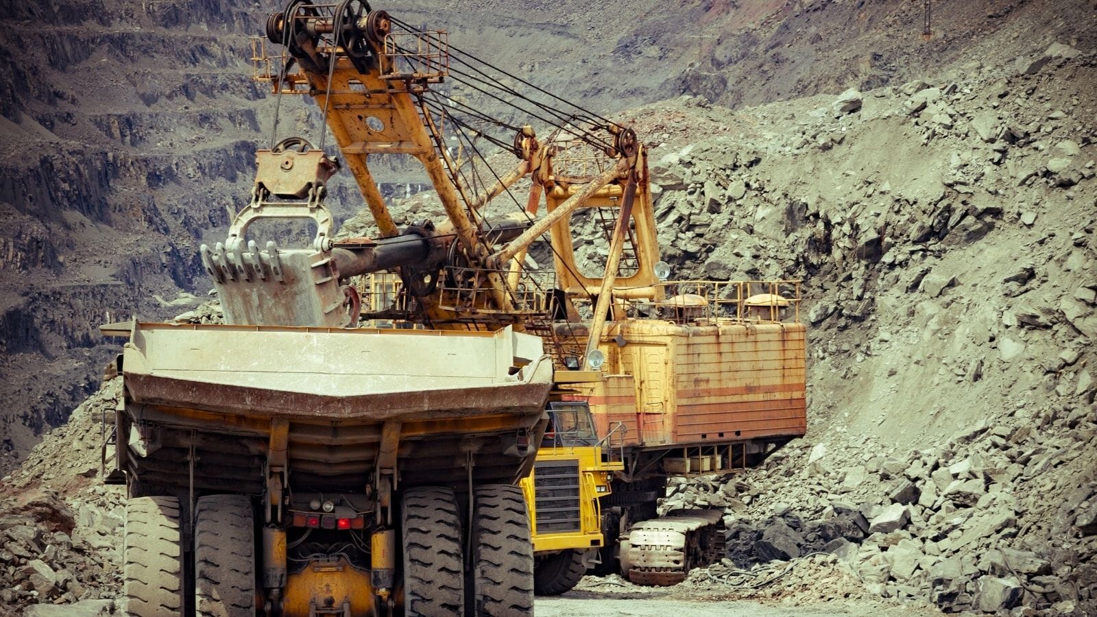 Iron-ore-mining
